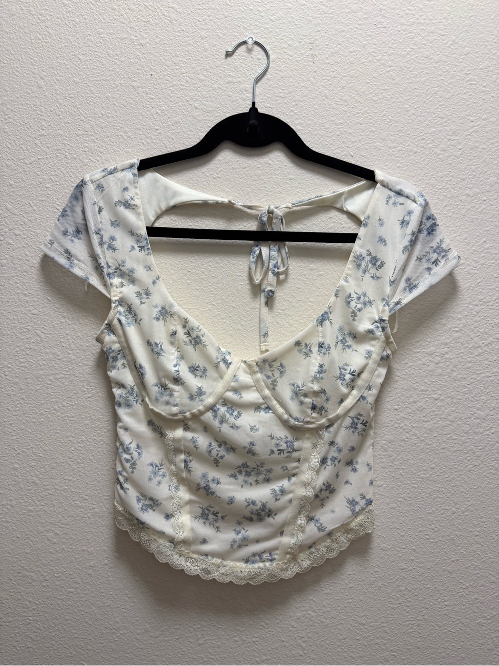 Floral Lace-Trim Scoop Neck Crop Top - Cream with Blue Floral